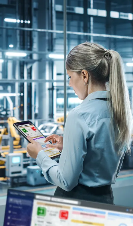 Diskussion über Zeitmanagement-Strategien in der Produktion